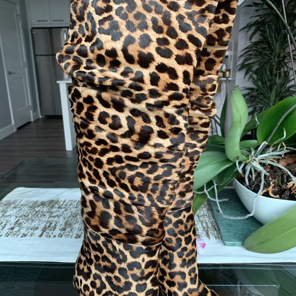 ❌SOLD❌Christian Louboutin Botta animal print boot - Picture 6 of 8